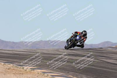 media/Dec-07-2025-CVMA (Sun) [[3e7d2de5dc]]/Race 7-Formula Lightweight Twins Shootout/